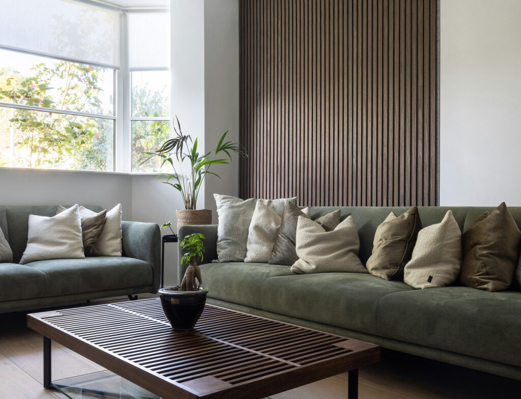 Desain Ruang Tamu wallpanel gelap