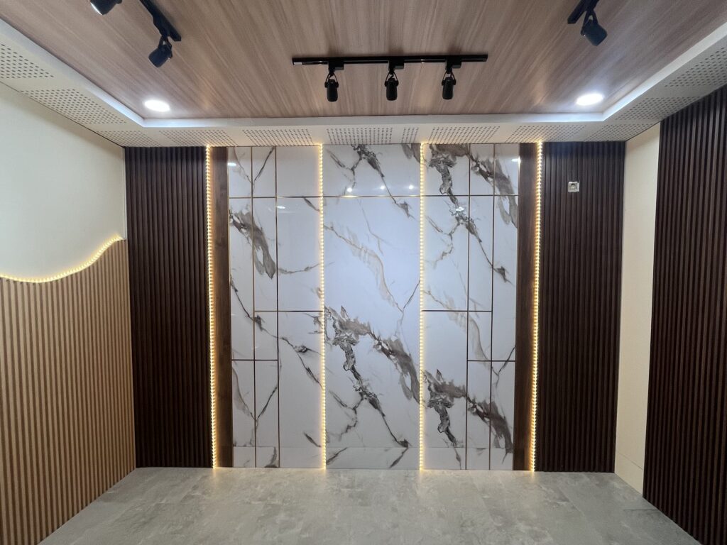 kombinasi wall panel dan wallboard